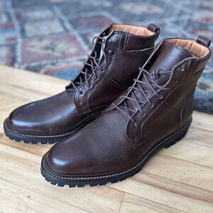 Allen Edmonds Algonquin boots,brown,Goodyear welted with lug soles, size 11,5US.